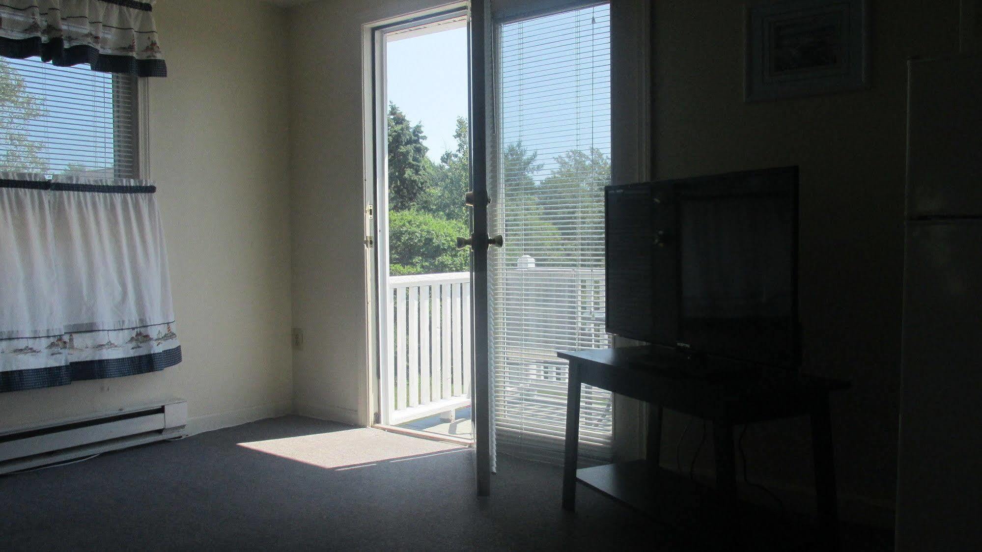 Lynwood Inn Inn 2*